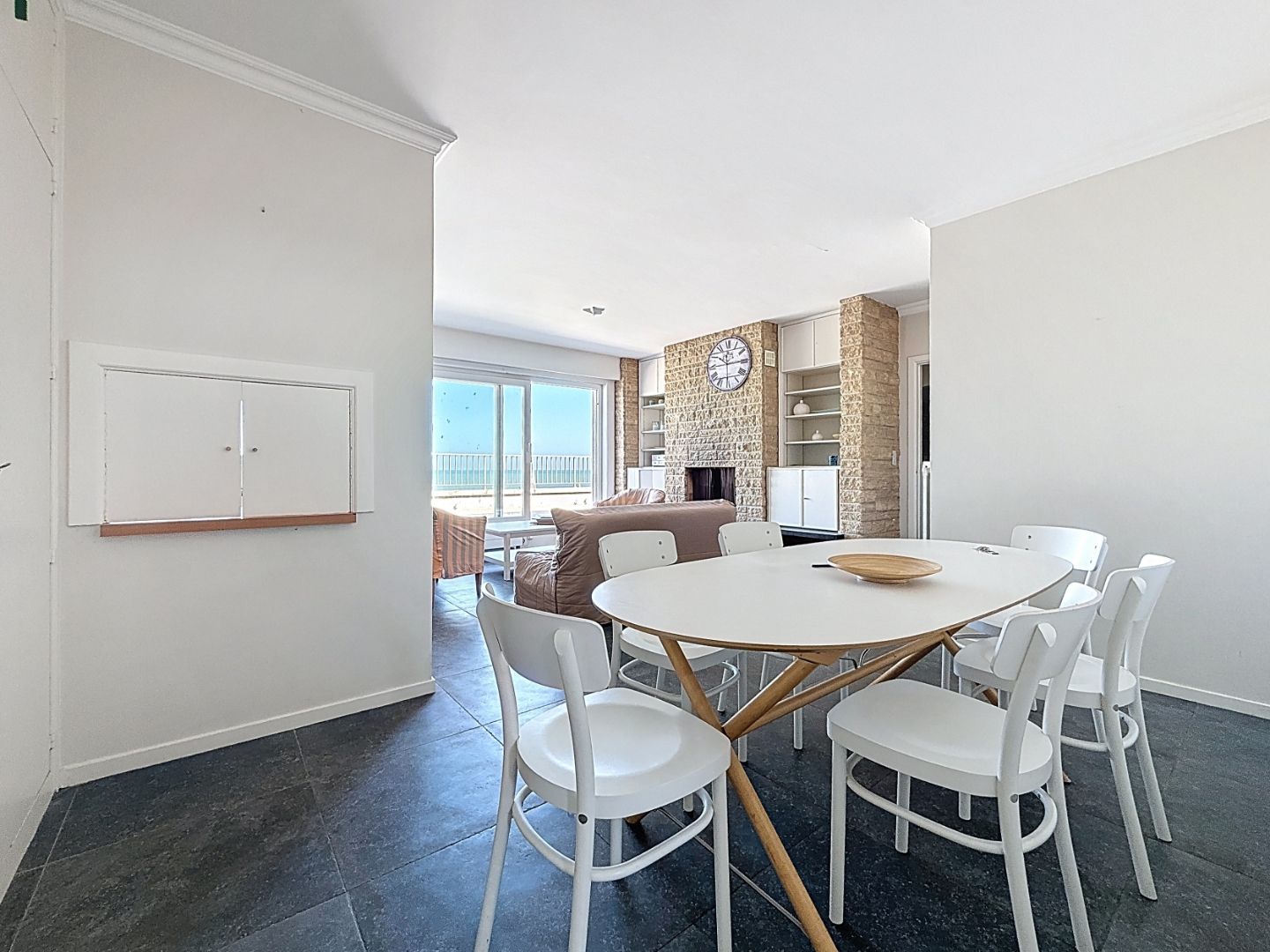 Penthouse met 2 slaapkamers met zeezicht en zicht op de pier te Nieuwpoort-Bad foto 3