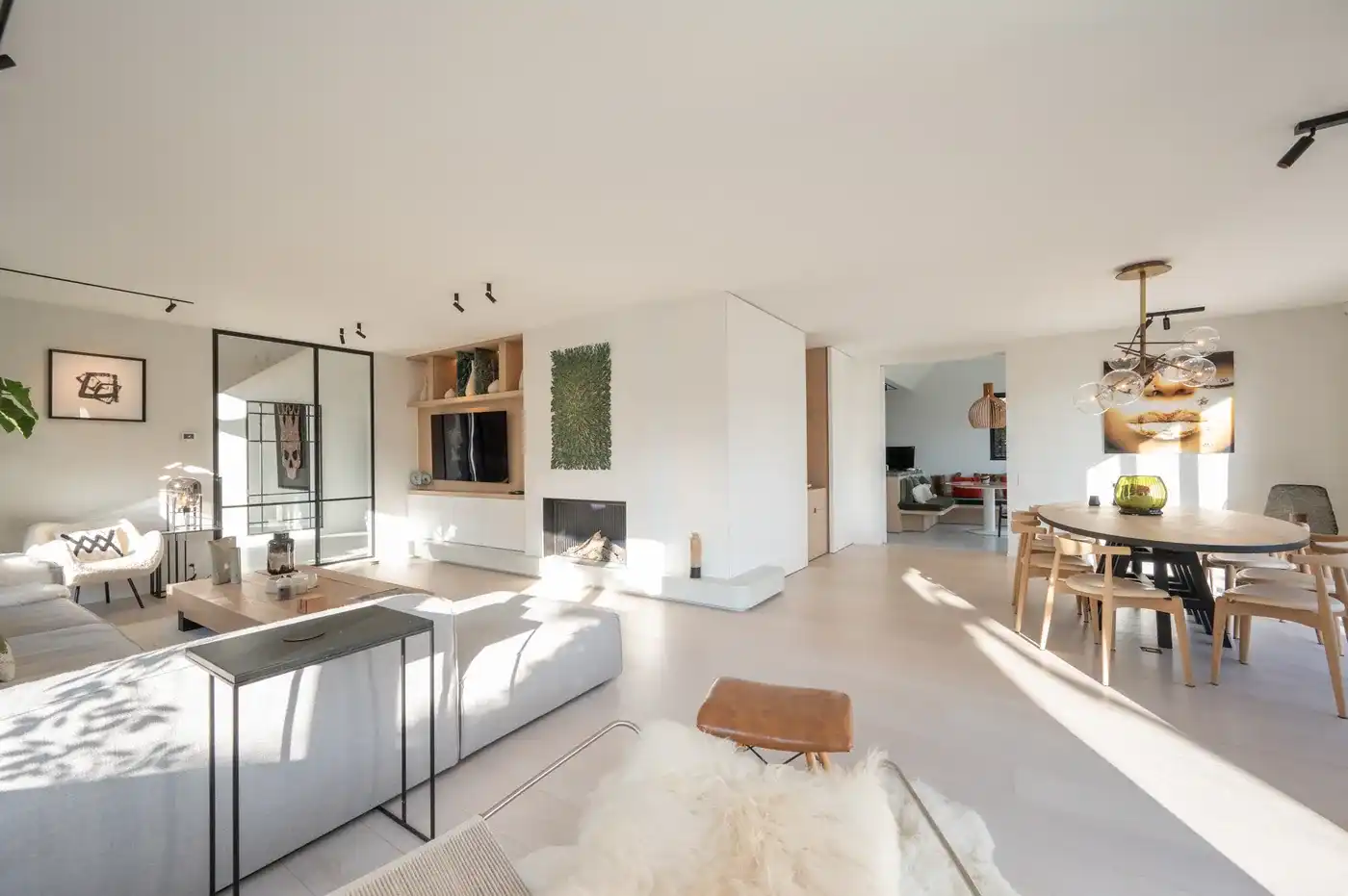 Zeer rustig gelegen en instapklare villa nabij de Oude Molen. foto 11