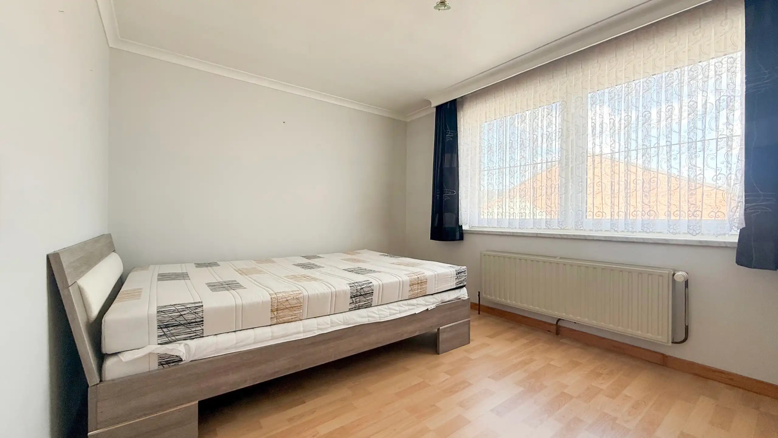 Ruime woning met 4 SLPK op een toplocatie! foto 29