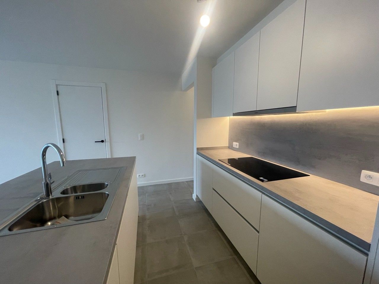 Nieuwbouw appartement met twee slaapkamers, terras, berging en staanplaats foto 20