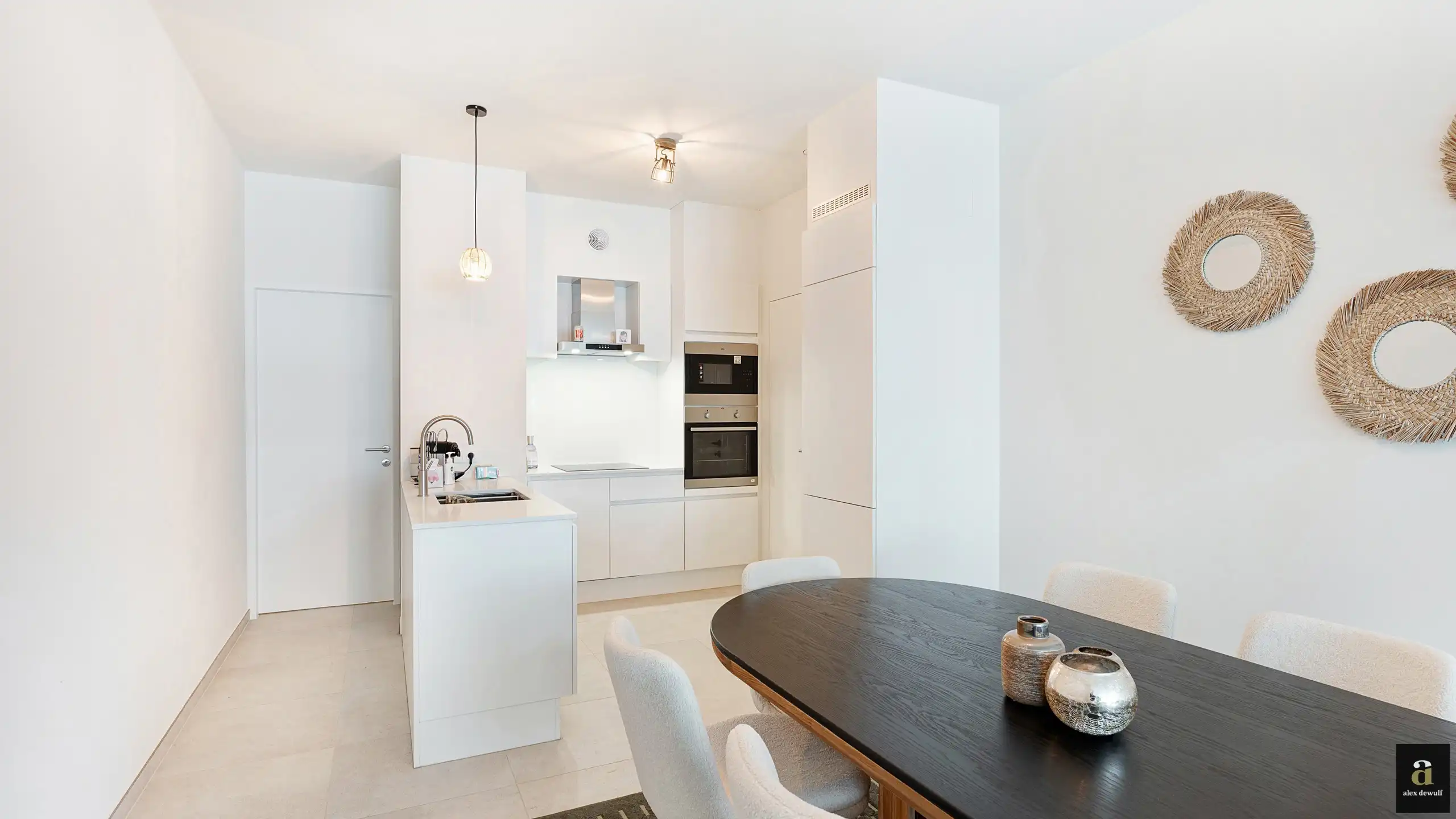 Ruim appartement 3-slpk op centrale ligging [Lippenslaan]. foto 9