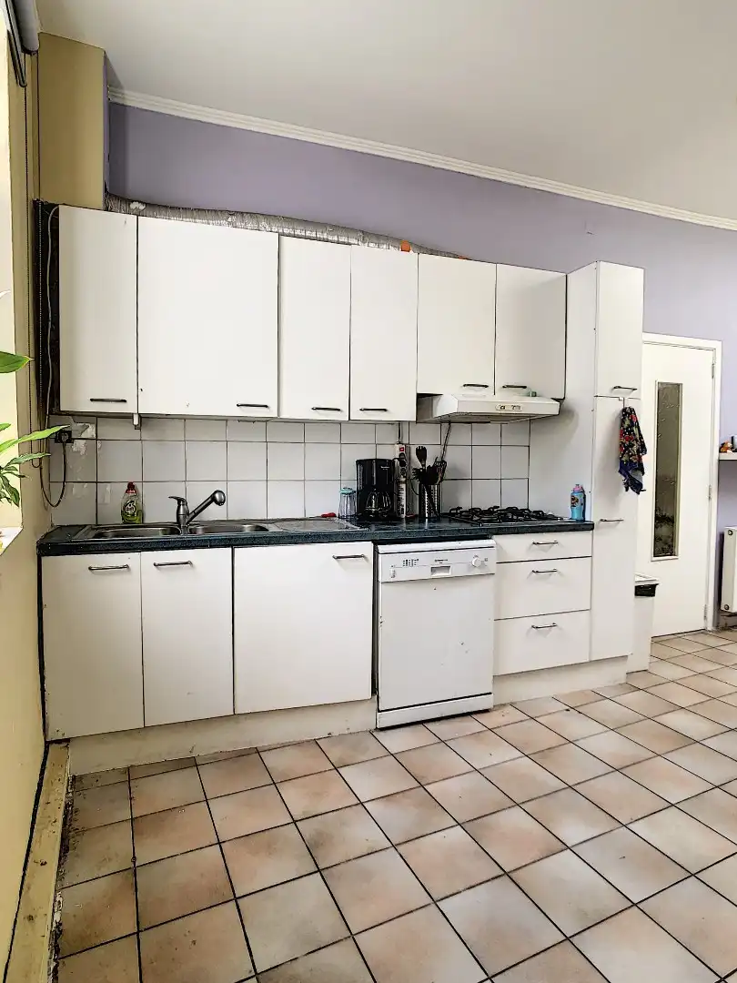 Charmante Te Renoveren Woning met Grote Tuin in Hartje Zoutleeuw  foto 6