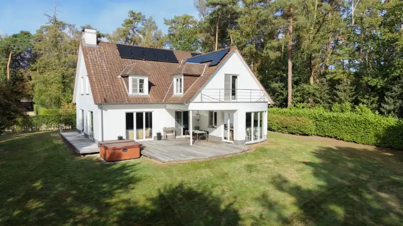 Exclusief gelegen stijlvolle villa op 24 are palende aan natuurgebied foto 30