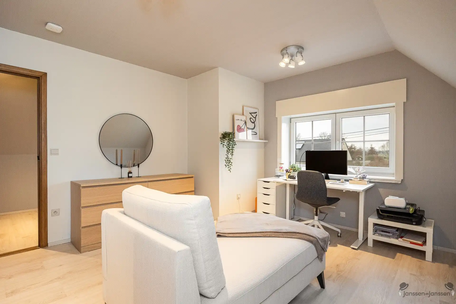 Gerenoveerde boerderij met landelijk zicht foto 23