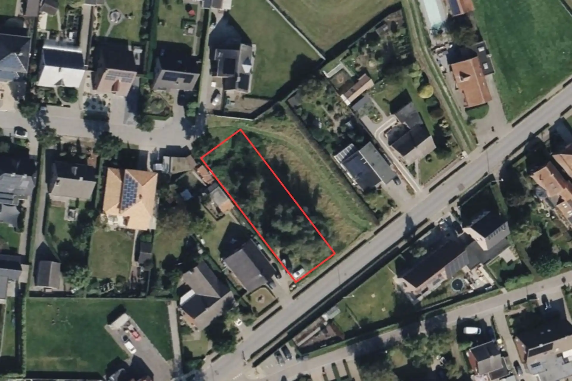 Gunstig gelegen bouwgrond van 800 m² op een centrale ligging! foto {{pictureIndex}}