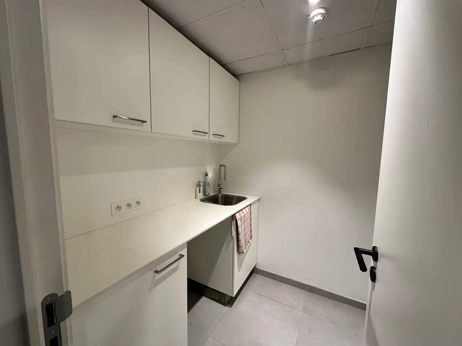 Ingerichte kantoren te huur in Antwerpen - The Beacon foto 11