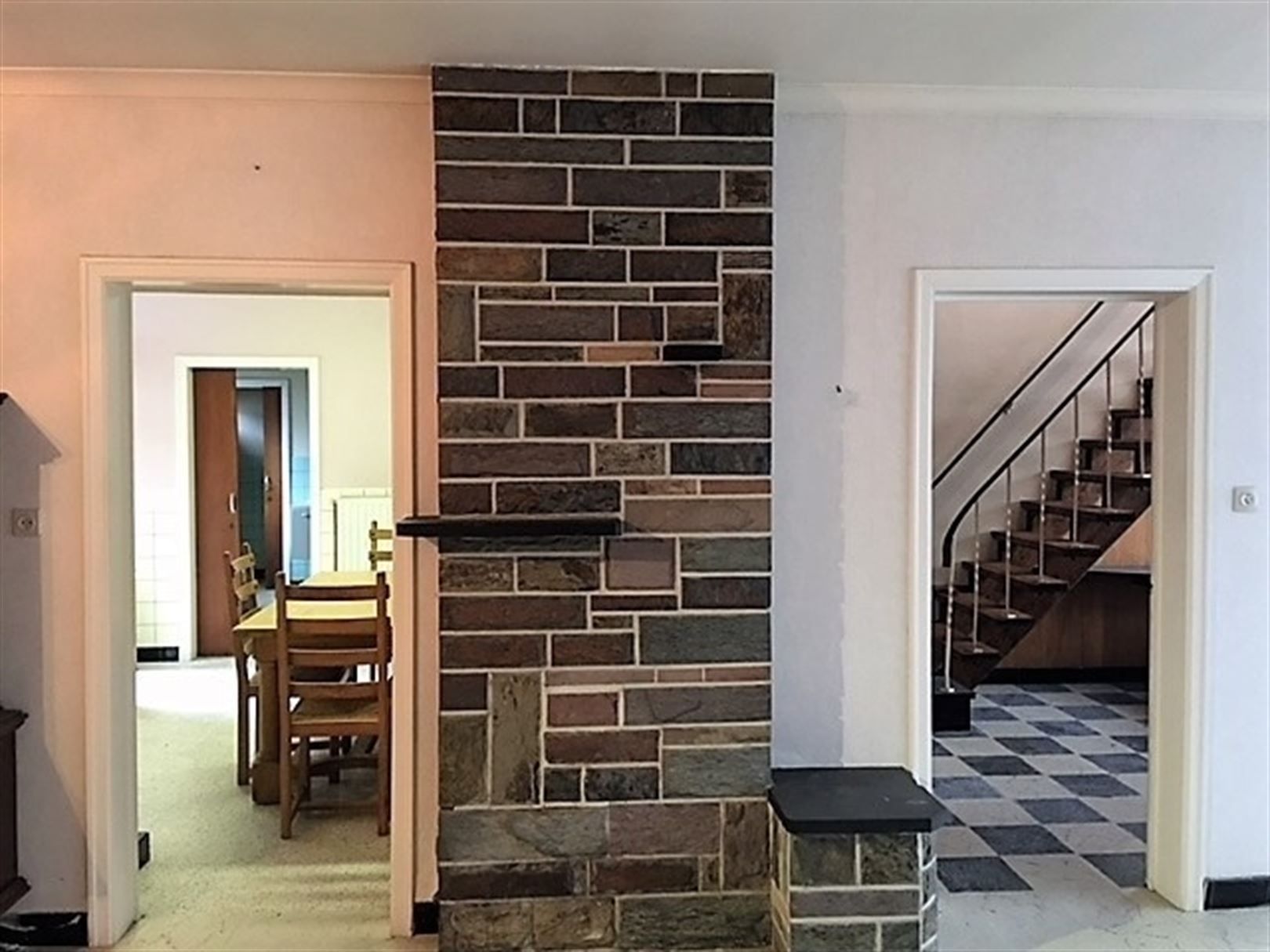 Ruime woning te koop in centrum van Stavele! foto 9