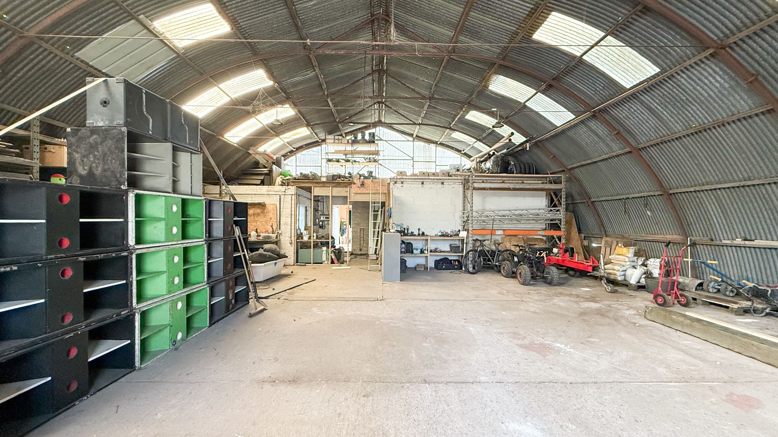 Mooie gerenoveerde woning met loods op 18are in Zonhoven! foto 27