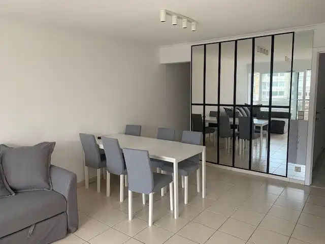 Volledig gerenoveerde studio met zicht op zee! foto 3