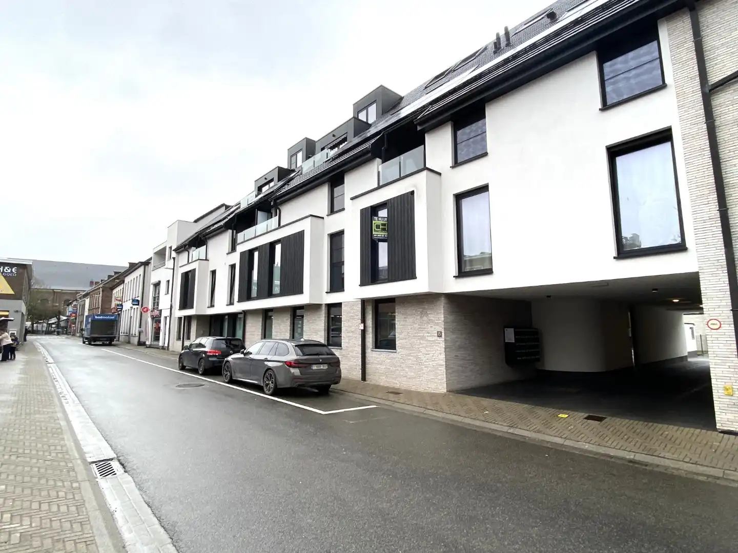 Recent, energiezuinig appartement met twee slaapkamers te huur nabij het centrum van Evergem foto 19