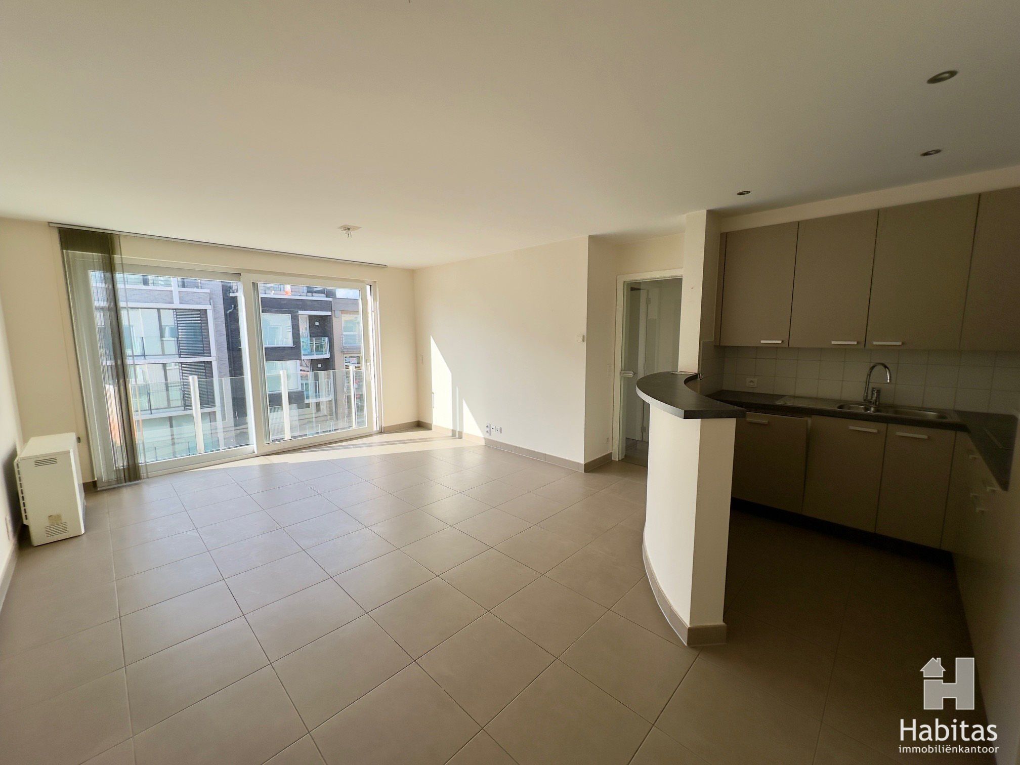 Instapklaar 2 slaapkamer appartement foto 2