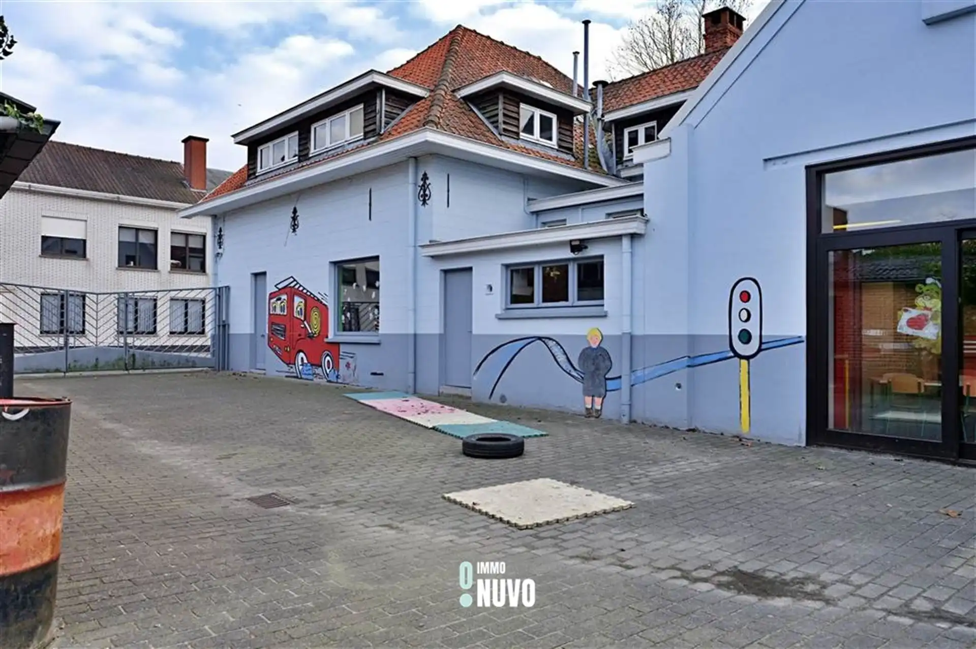 Gemengd gebouw foto 55