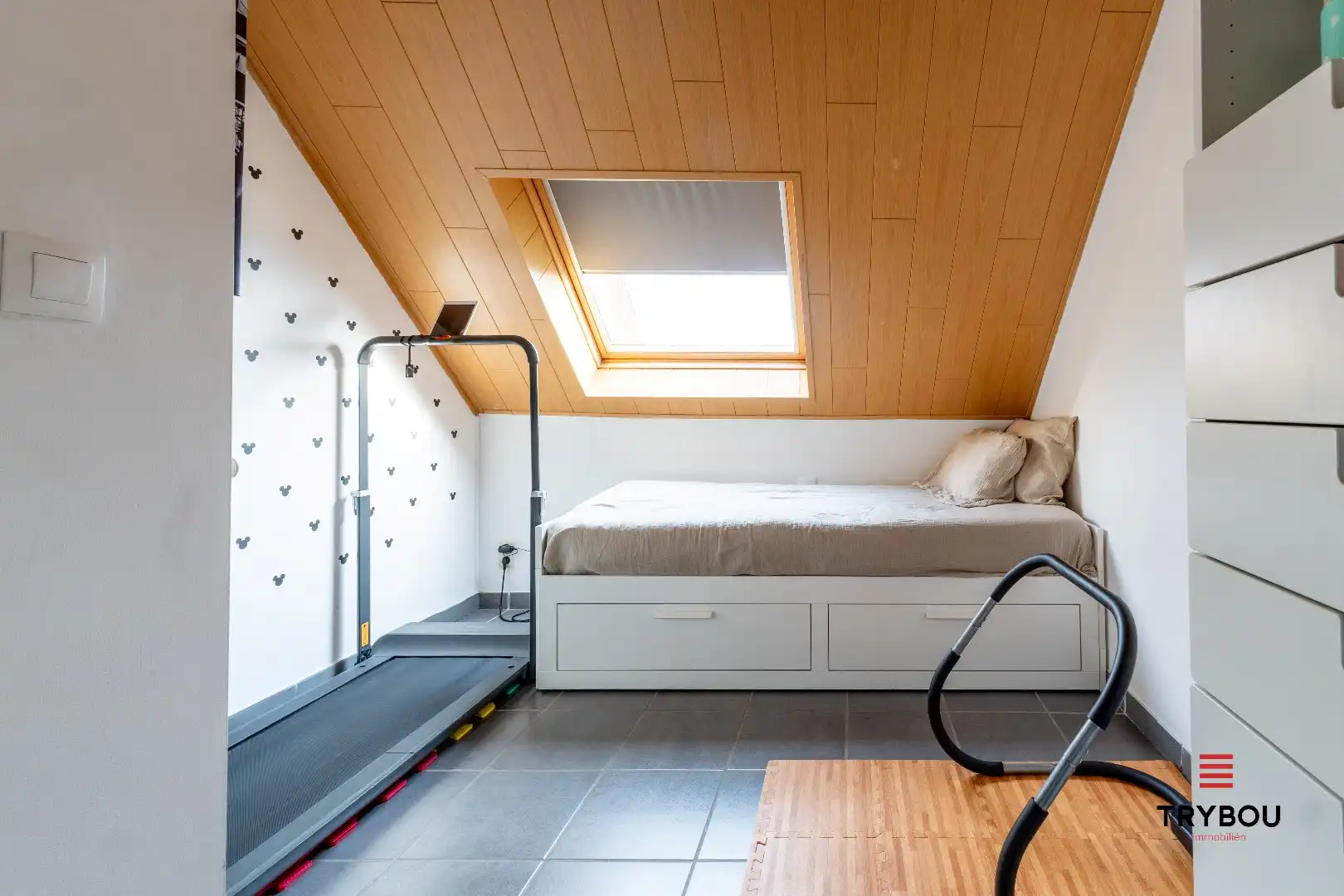 Instapklare woning met 3 slaapkamers, garage en tuin foto 13