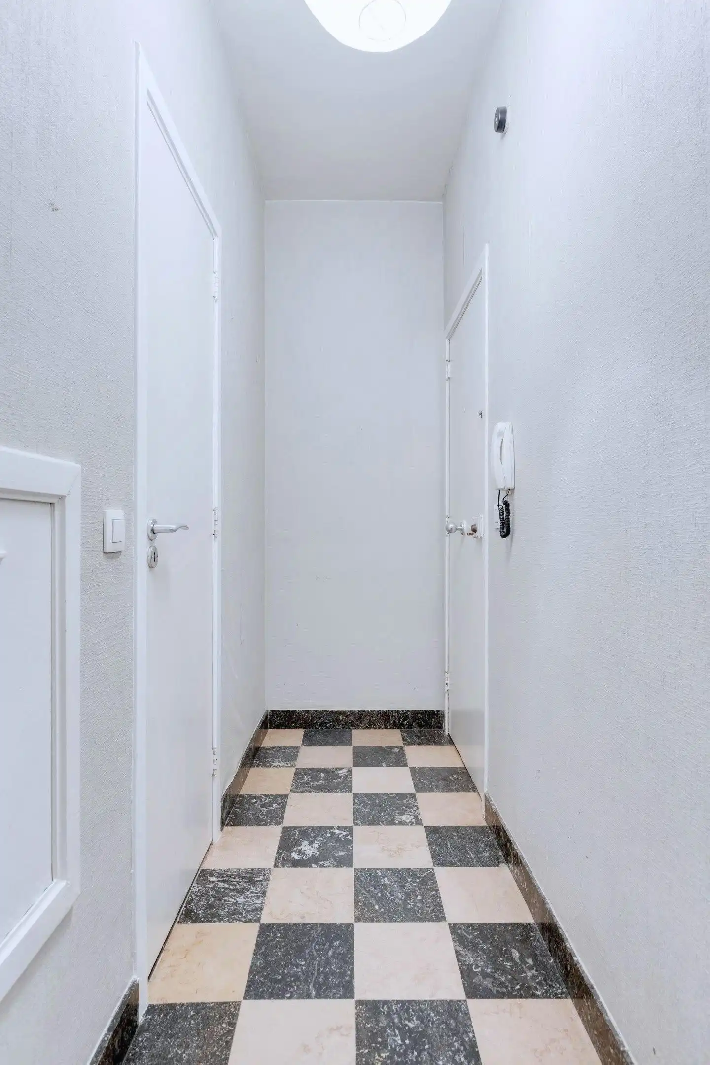 Gelijkvloers appartement met 2 slaapkamers te koop in Antwerpen foto 7