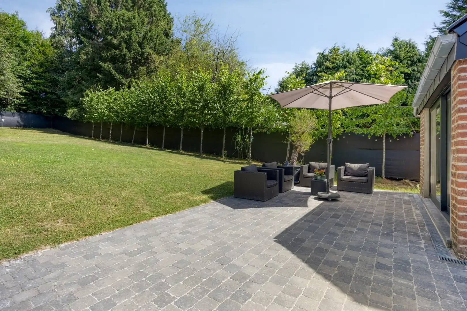 4 gevel VILLA met 3 slaapkamers + bureau, ruime tuin – 1652 ALSEMBERG (BEERSEL) foto 4