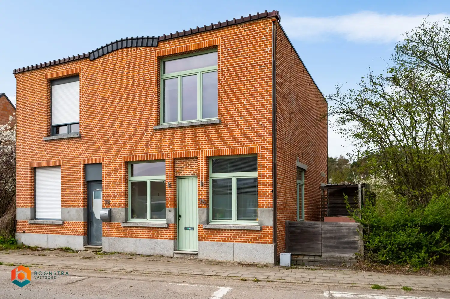 Instapklare woning met 2 slpkrs te Duffel foto {{pictureIndex}}