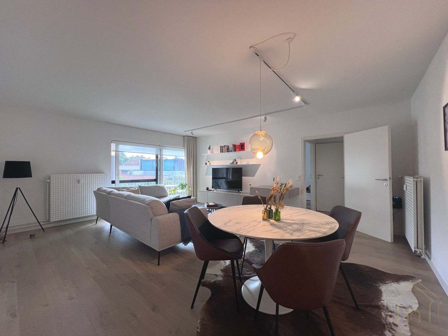 Te huur: recent vernieuwd 1-slaapkamer appartement te Waregem foto 3