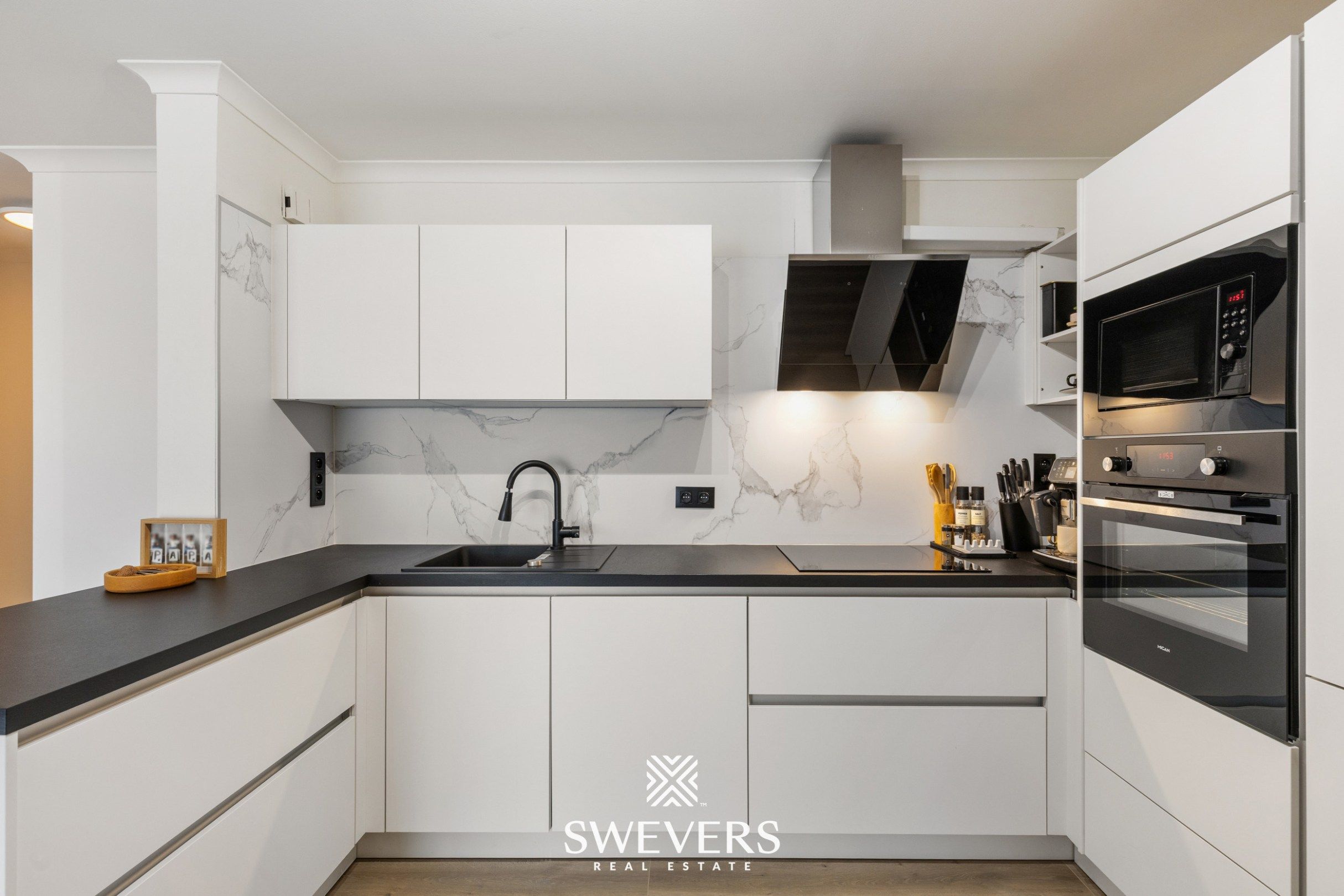 Instapklaar appartement met 2 slaapkamers in centrum Koersel foto 17