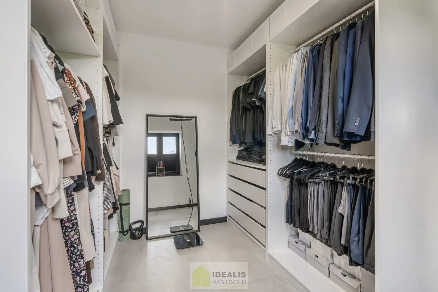 EEN BIJZONDER RIANTE WONING VAN MAAR LIEFST 302M² WOONOPPERVLAKTE OP EEN KNAP PERCEEL VAN 5A 90CA. foto 51