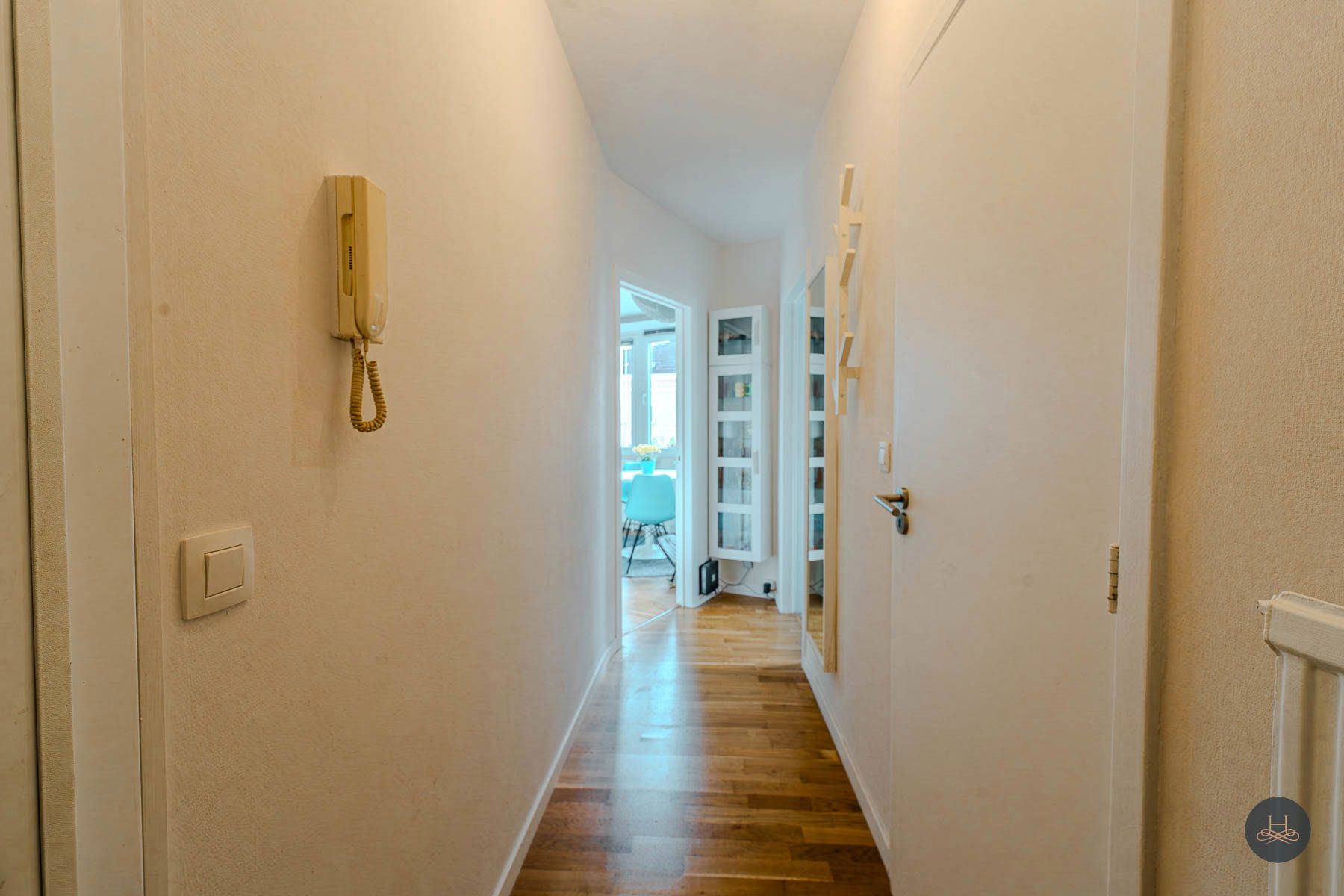 Lichtrijk, karaktervol appartement op uitstekende locatie foto 18