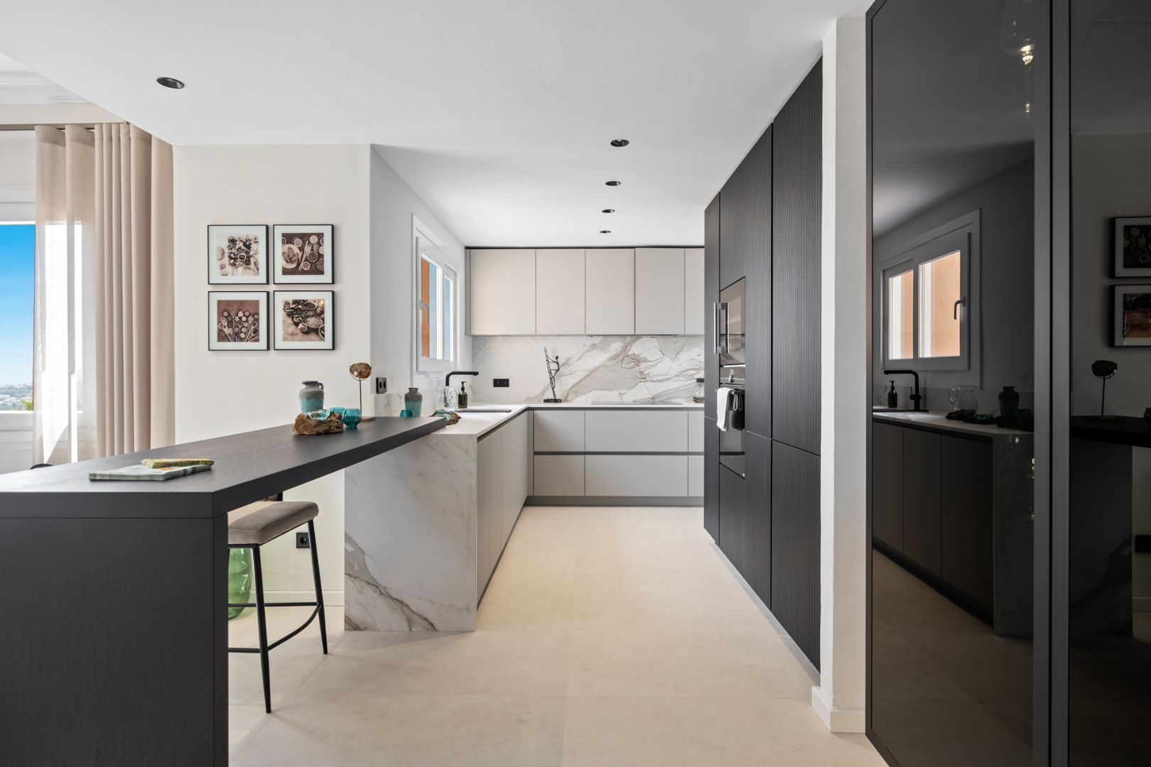 VOLLEDIG GERENOVEERDE DUPLEX PENTHOUSE IN NUEVA ANDALUCIA: TOPLOCATIE foto 25