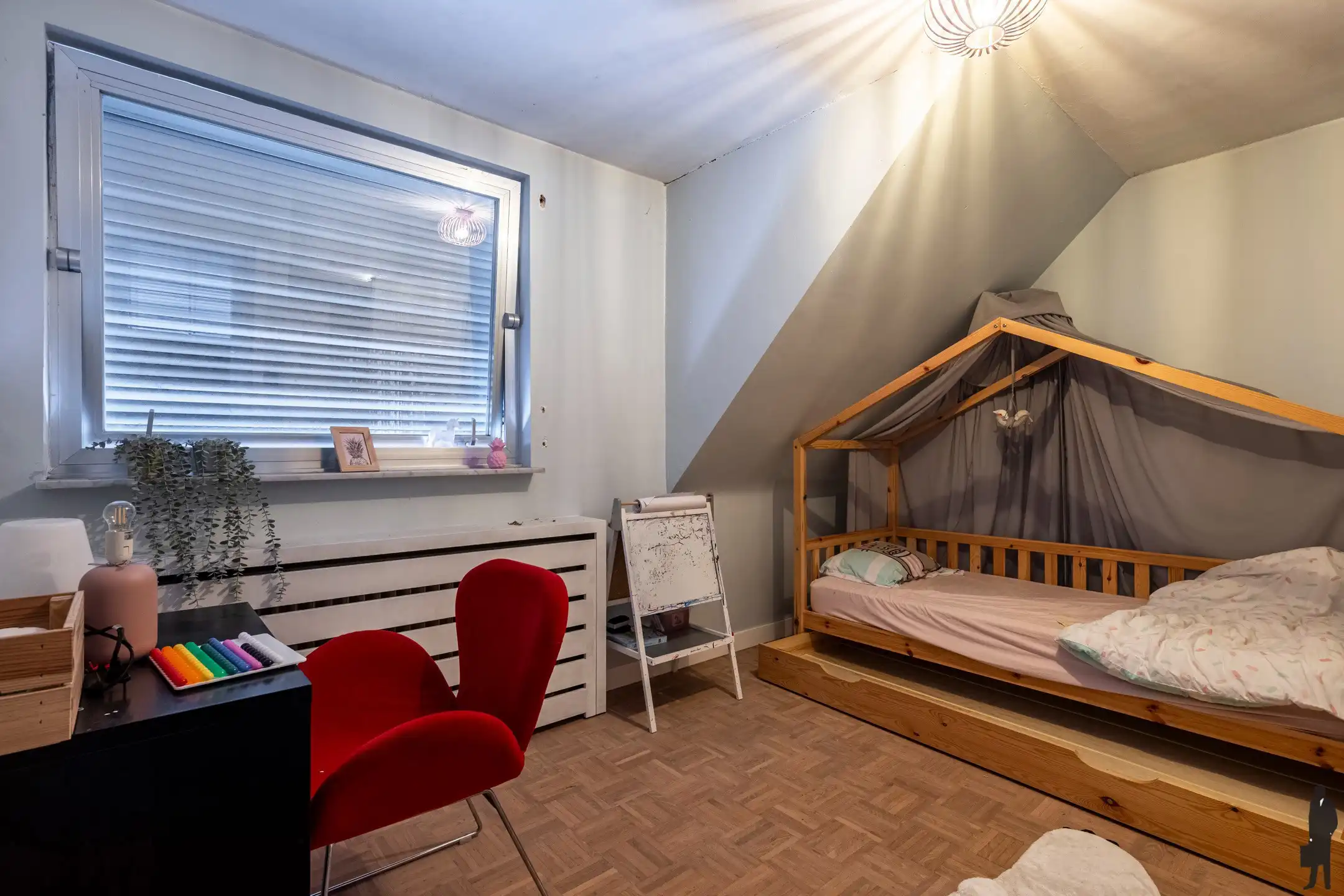 Woning met 4 slpk. op ca. 2.530m² grond met weids uitzicht! foto 10
