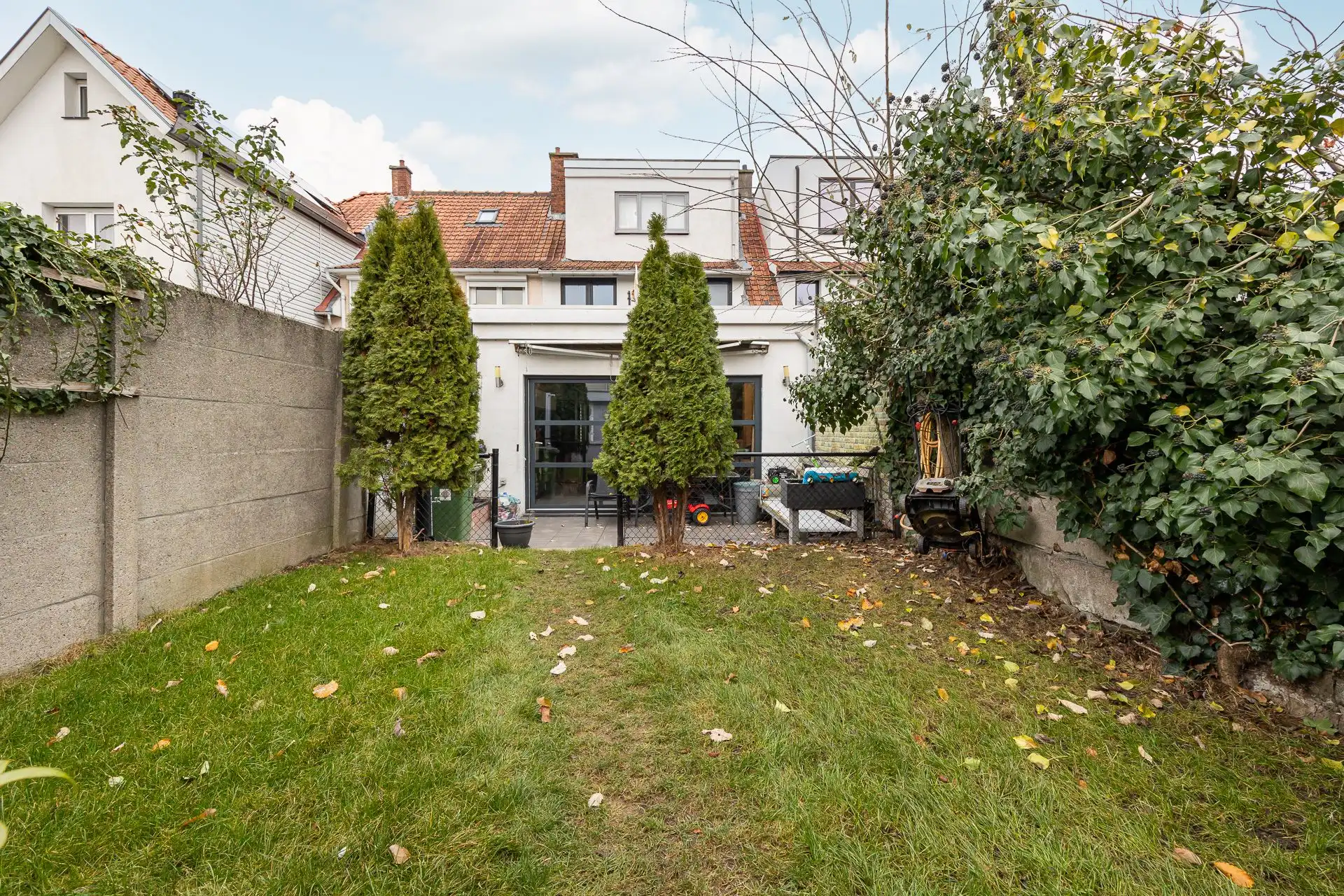 Instapklare gezinswoning met tuin in doodlopende straat! foto 17