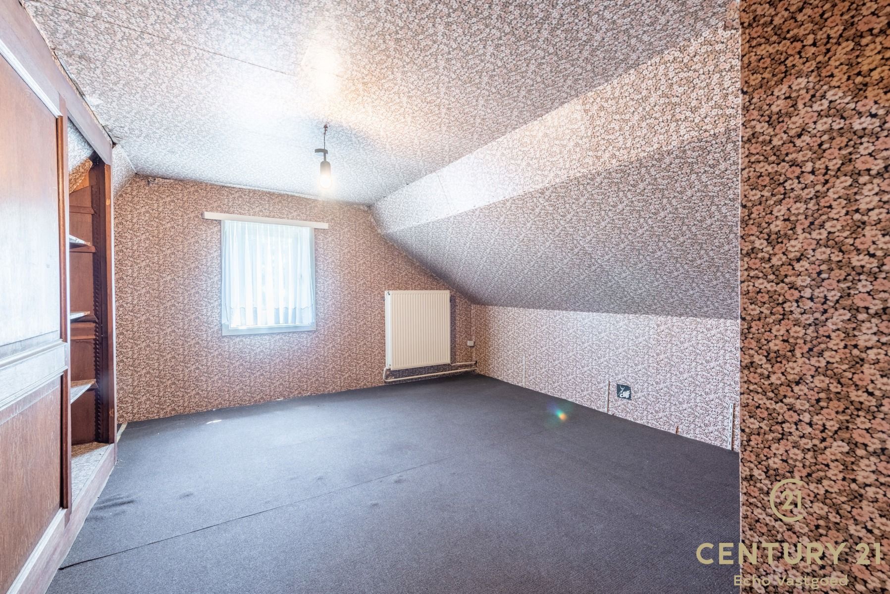 Charmante te renoveren laagbouwwoning op fraai hoekperceel foto 17