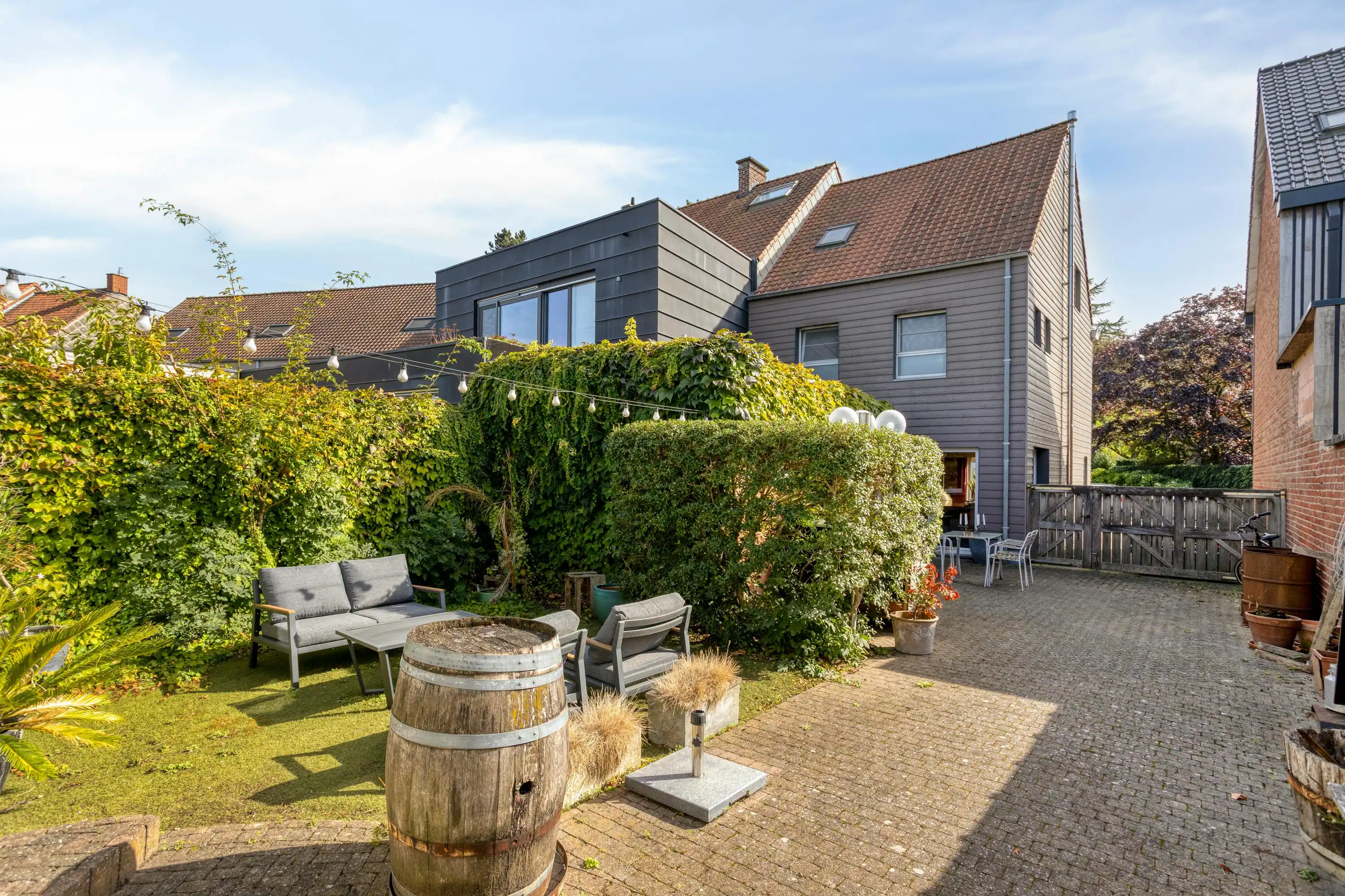 Half open woning met bijgebouw van 60 m2 foto 14