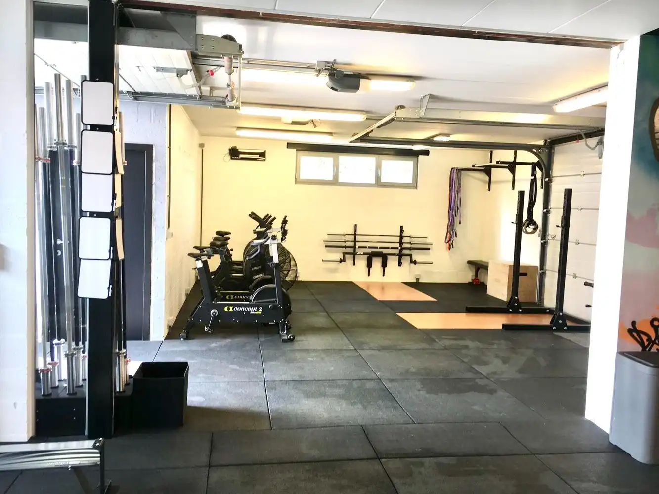 Halfopen bebouwing bestaande uit polyvalent gelijkvloers met woonst foto 24