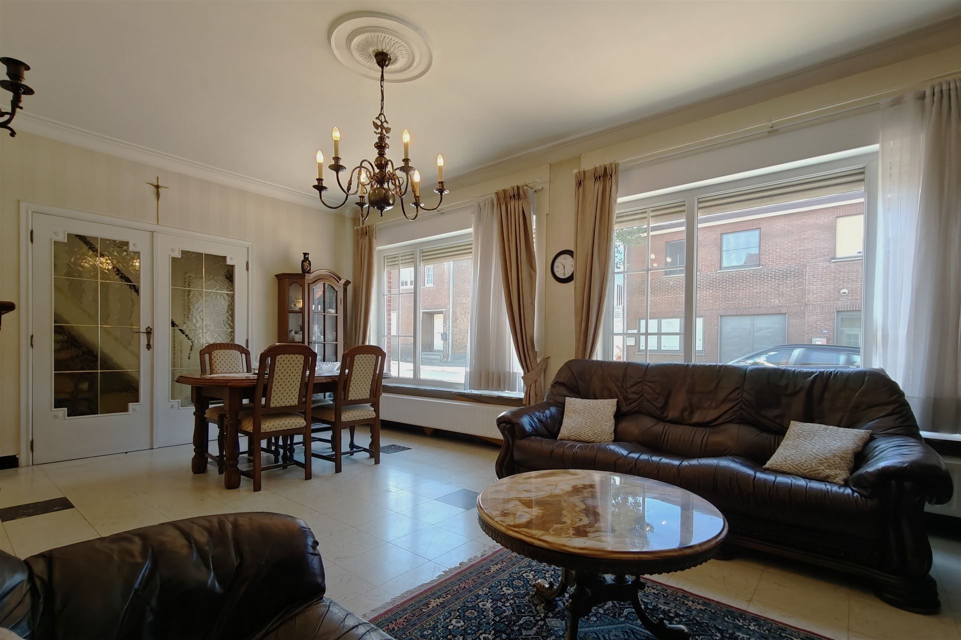 Goed onderhouden woning met 3 slpk. en 2 ingangen in Mopertingen foto 4