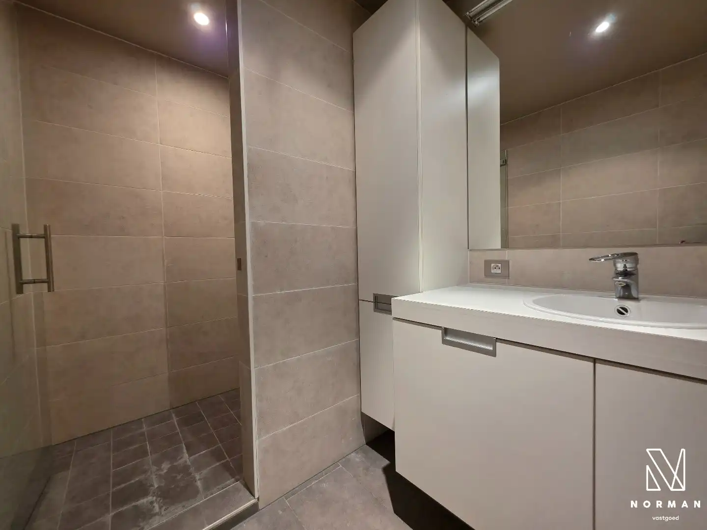 Prachtig domein met luxueuze instapklare villa, grote tuin en landbouwgrond in Hulste foto 35