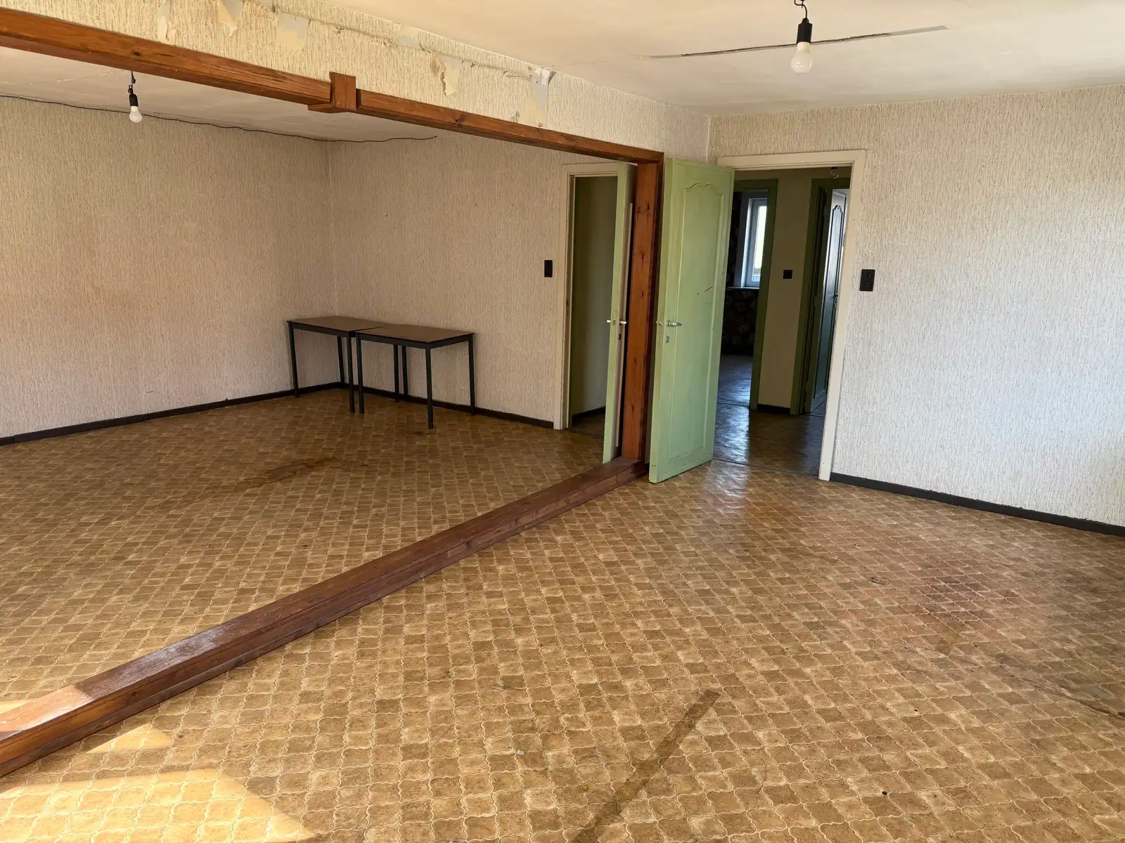 Projectgrond (vroegere feestzaal met woonst en parking) foto 16