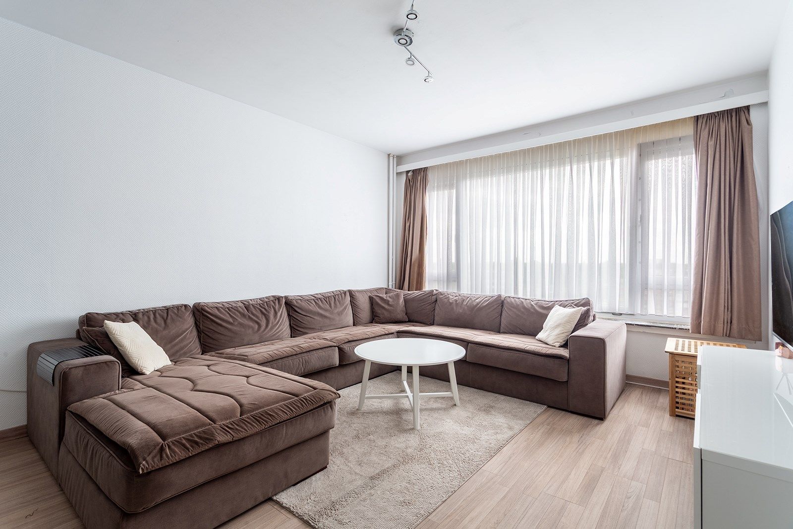 Instapklaar appartement met 2 slpk nabij het Park den Brandt foto 5