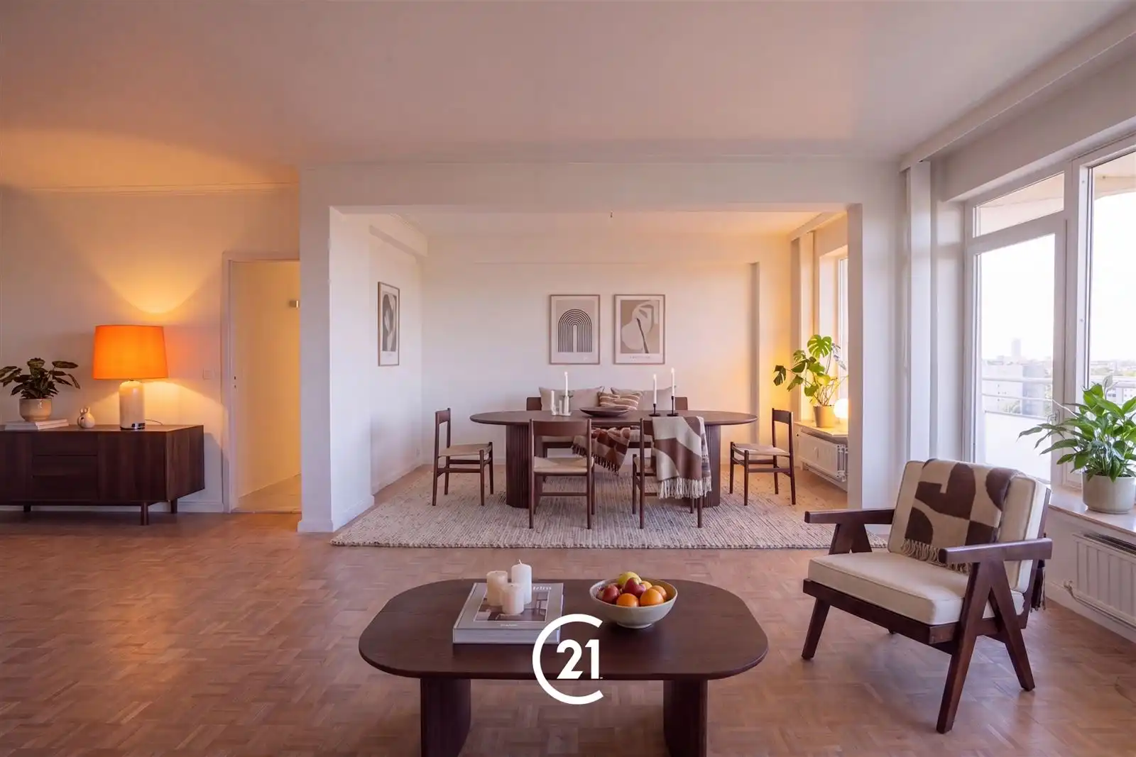 Luxueus afgewerkt appartement met 3 slaapkamers en terras. foto 3