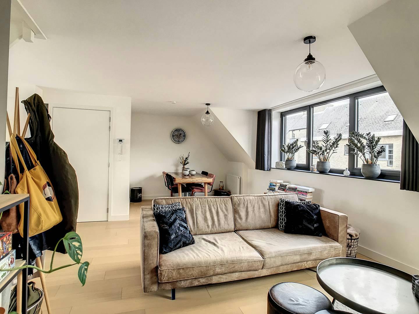 Modern dakappartement met 1 slaapkamer te huur in Kalmthout! foto 2