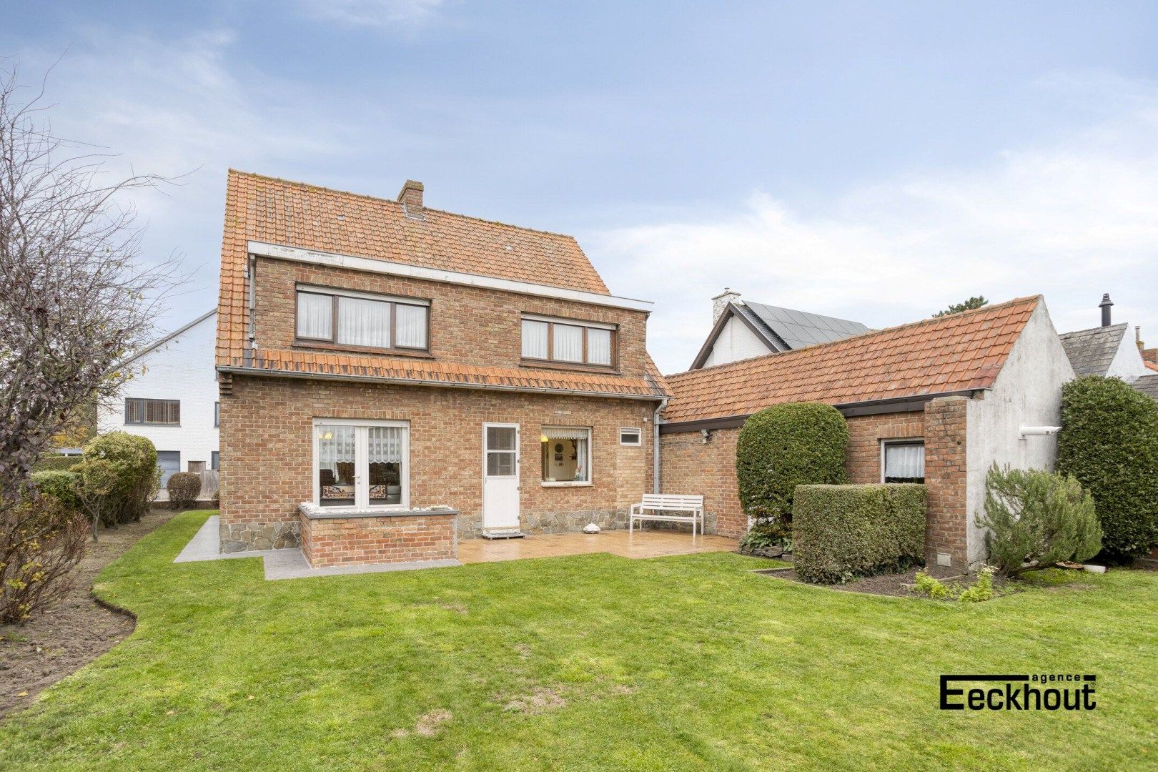 Charmante woning met verzorgde tuin en garage op wandelafstand van het strand te Bredene! foto 25