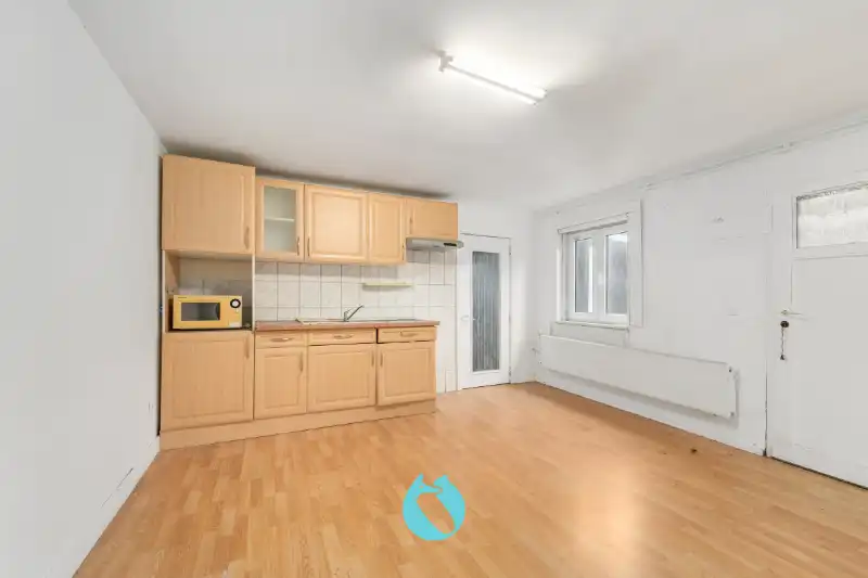 Te renoveren pand in tweede bouwlijn met private oprit en tuin foto 7