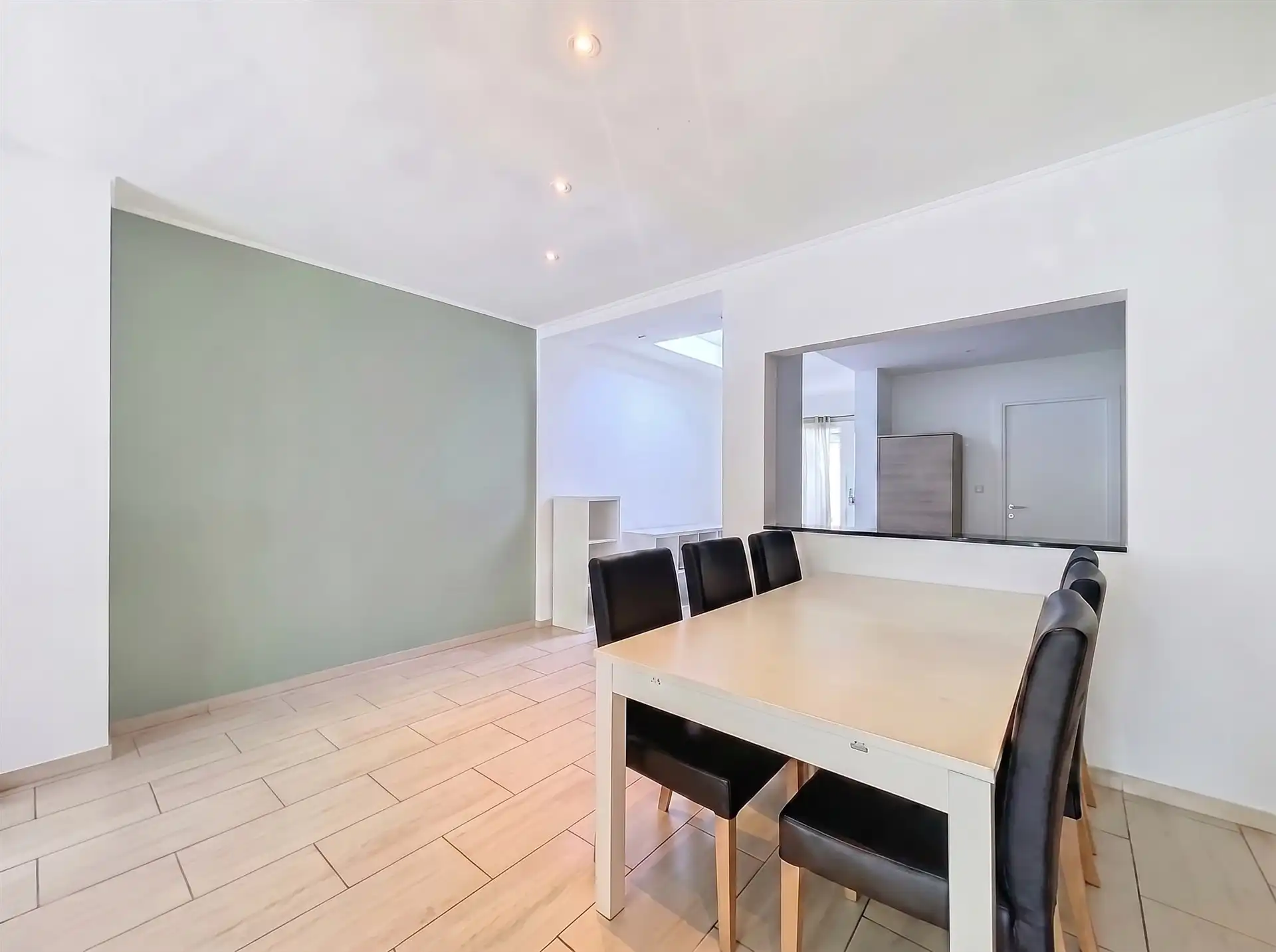 Instapklare woning met 3 slaapkamers en zonnige tuin in Burcht! foto 6