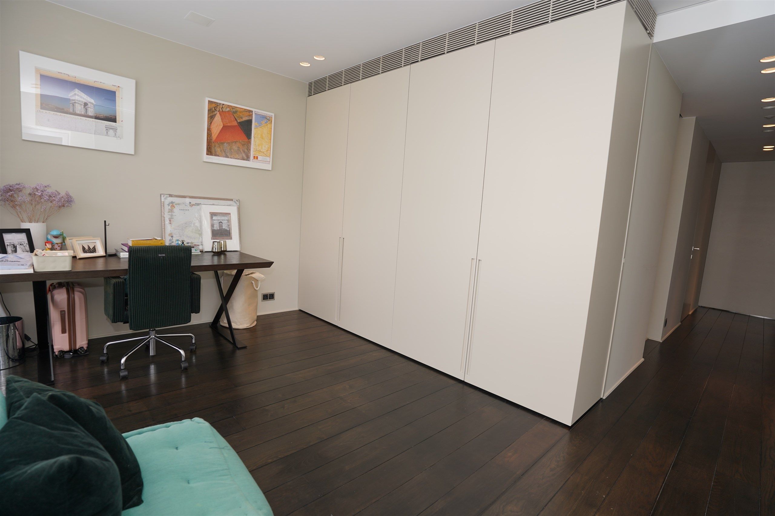 Luxeappartement met frontaal Leiezicht & voorbijglijdende bootjes foto 28