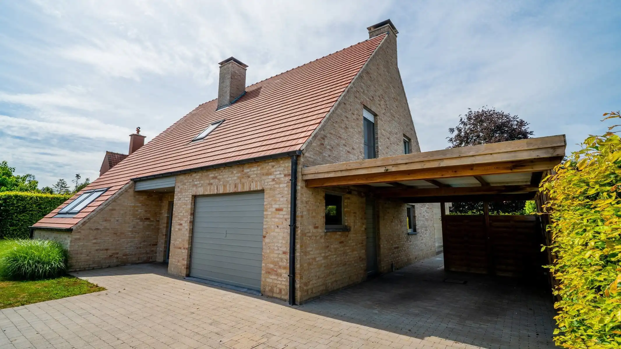 Knappe villa met zuidgerichte tuin, zwembad en poolhouse foto 5