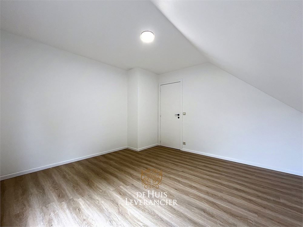 Instapklare, gerenoveerde villa in het hart van Kontich waar rust en comfort gegarandeerd worden foto 22