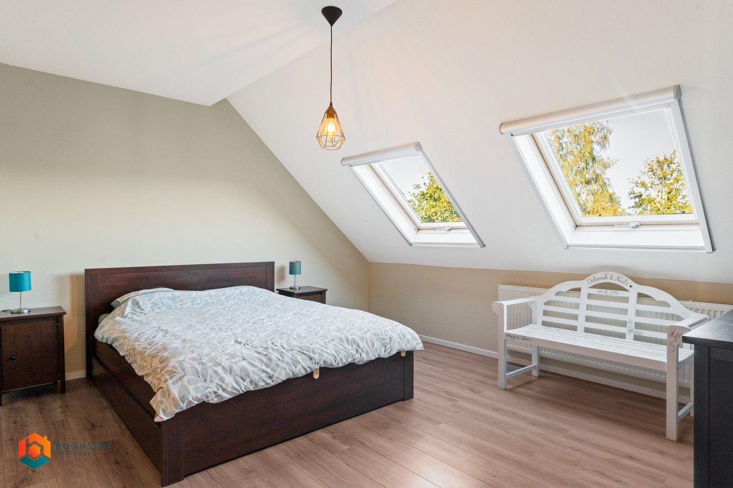 Instapklare woning met 2 slpkrs, tuin, garage en carport te Emblem foto 17