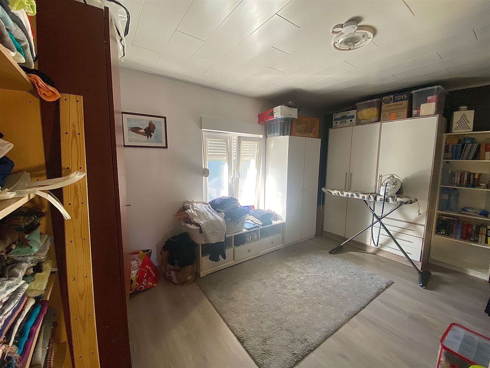 Ruime woning met vier slaapkamers en grote tuin te Aalst foto 5