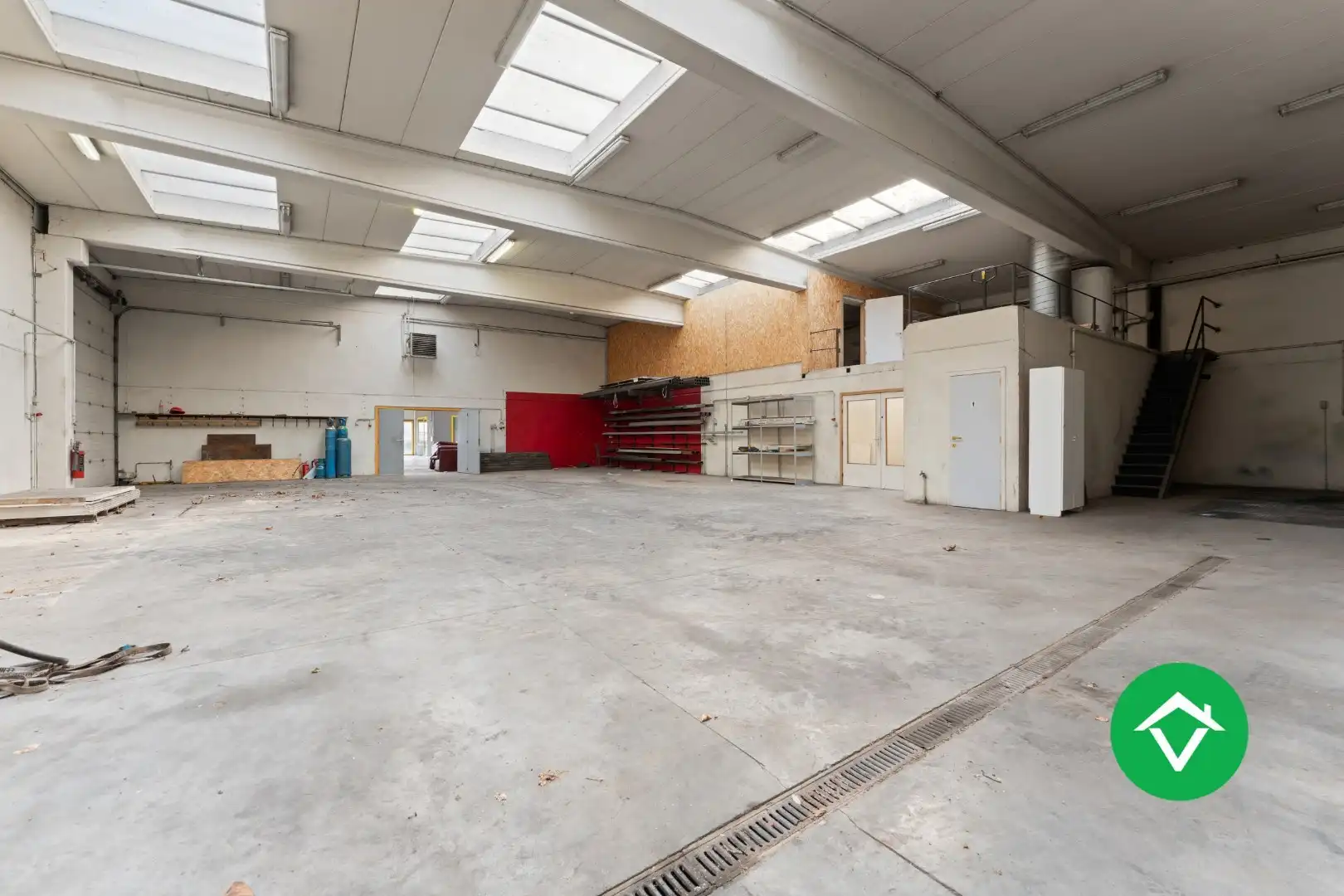 Bedrijfsgebouw met woonst te Ichtegem foto 11