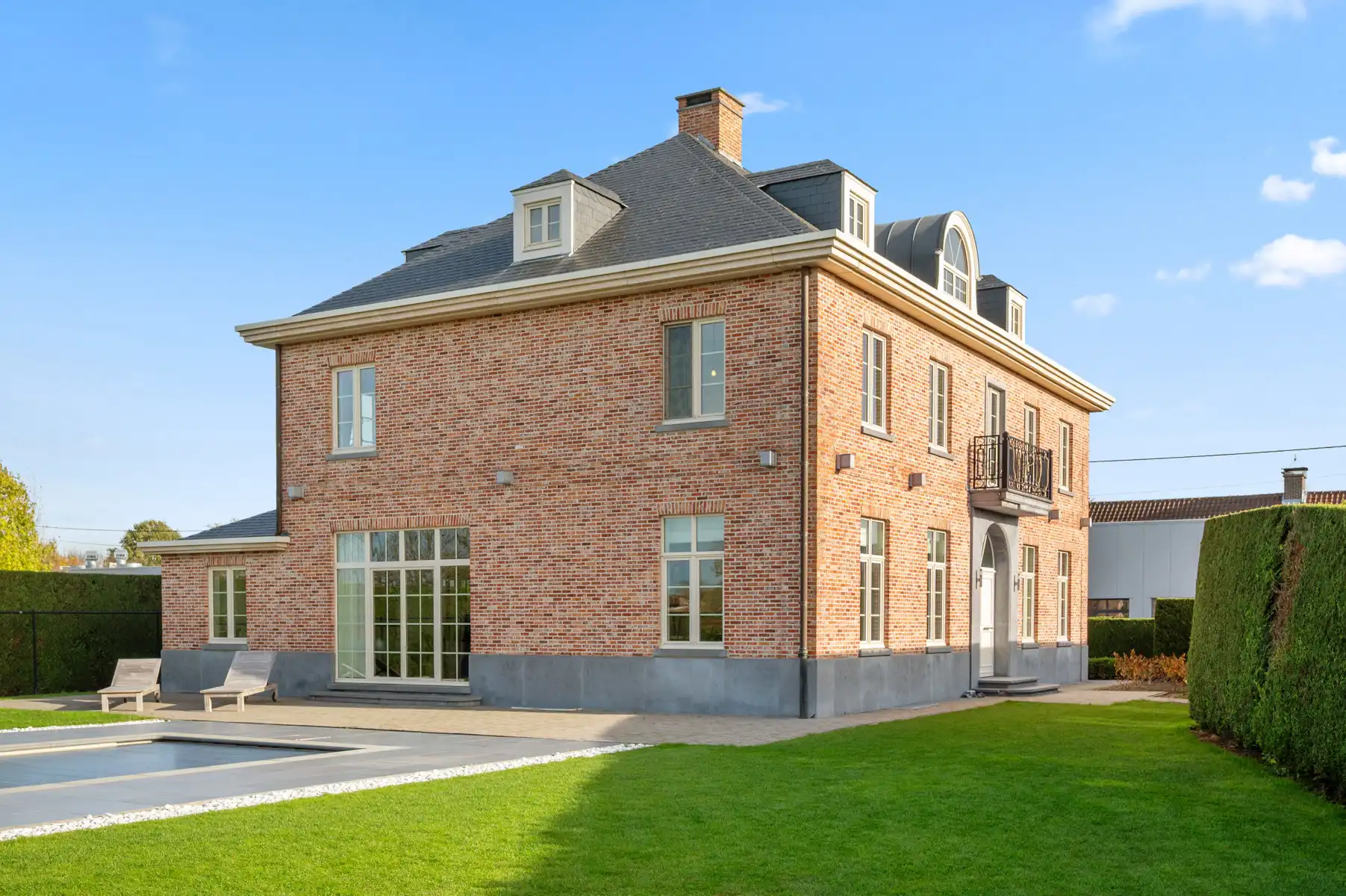 Prachtige villa in tijdloze architectuur te SCHRIEK foto 37