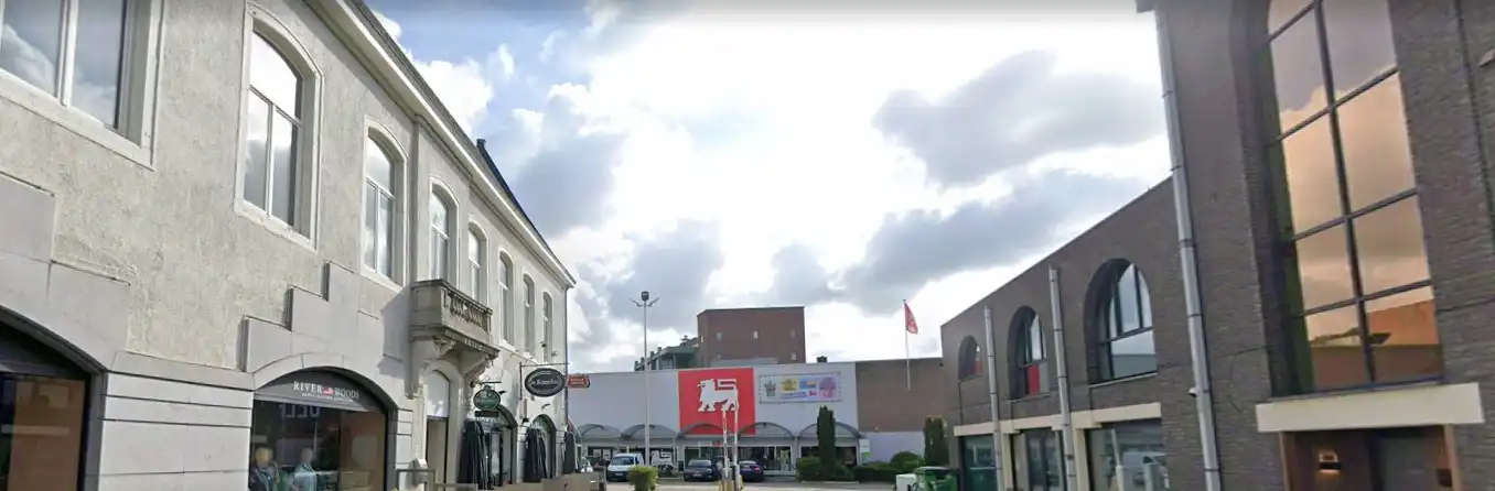 TOP GELEGEN HANDELSPAND TOV DELHAIZE foto 9