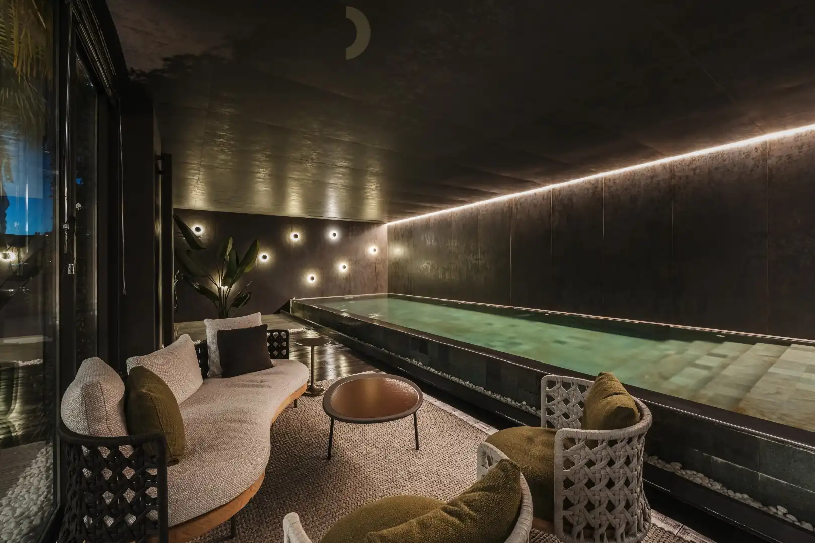 Subliem landhuis bovenop een heuvel met uitzicht op de Middellandse Zeekust. foto 78