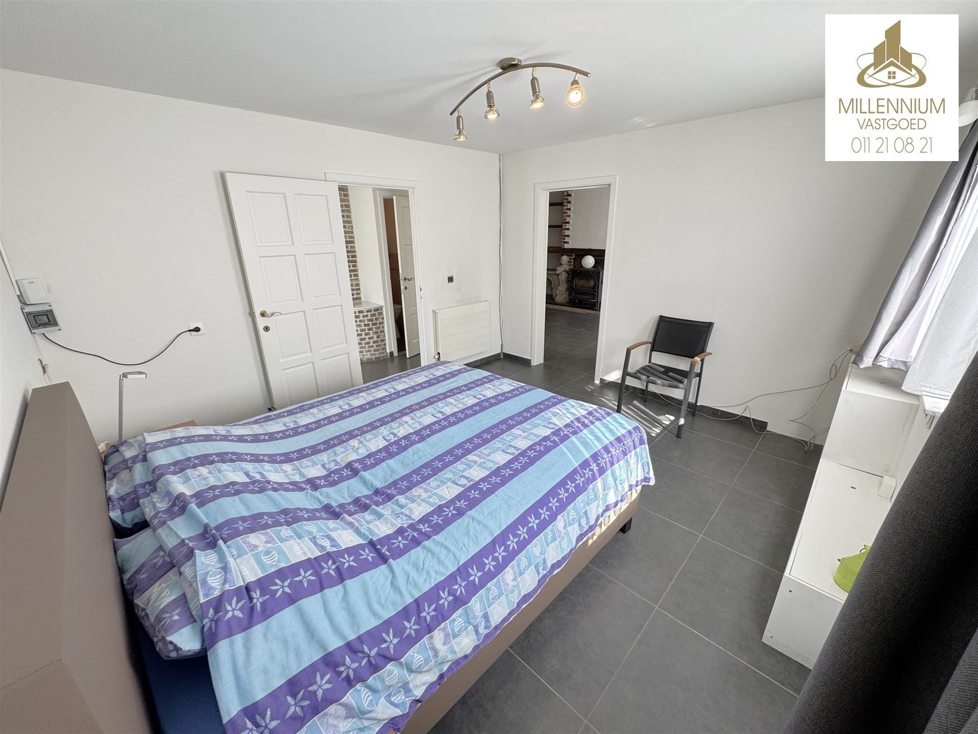 Ruime 4-Slaapkamerwoning en 2 Badkamers in Diepenbeek foto 8