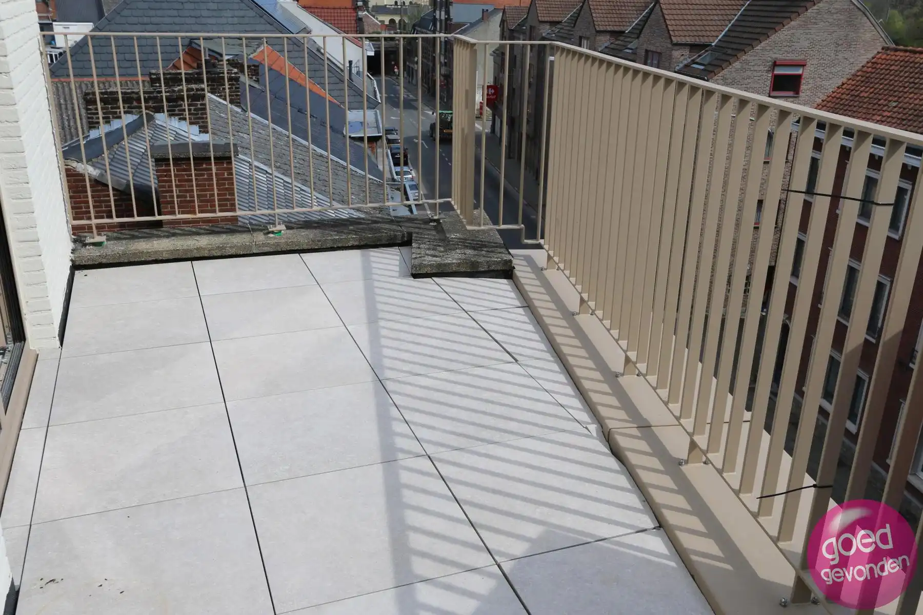 App 1 slk - terras - volledig vernieuwd - centraal foto 13
